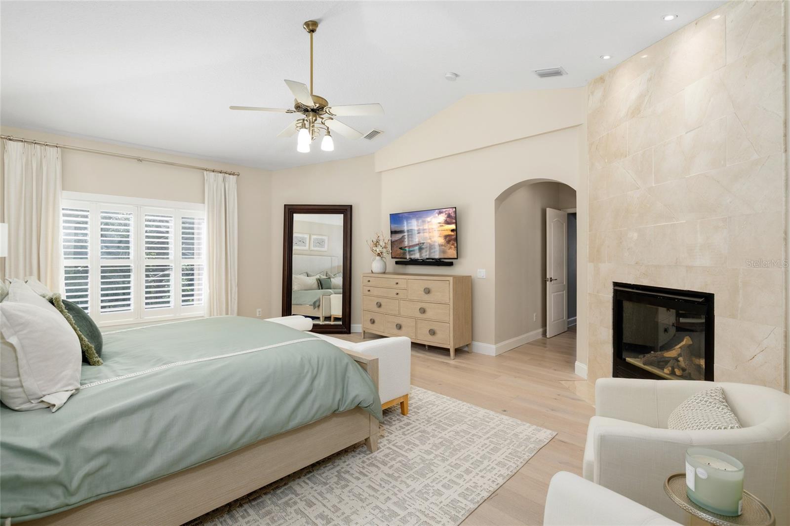 Listing photo id 21 for 9642 Gretna Green Drive