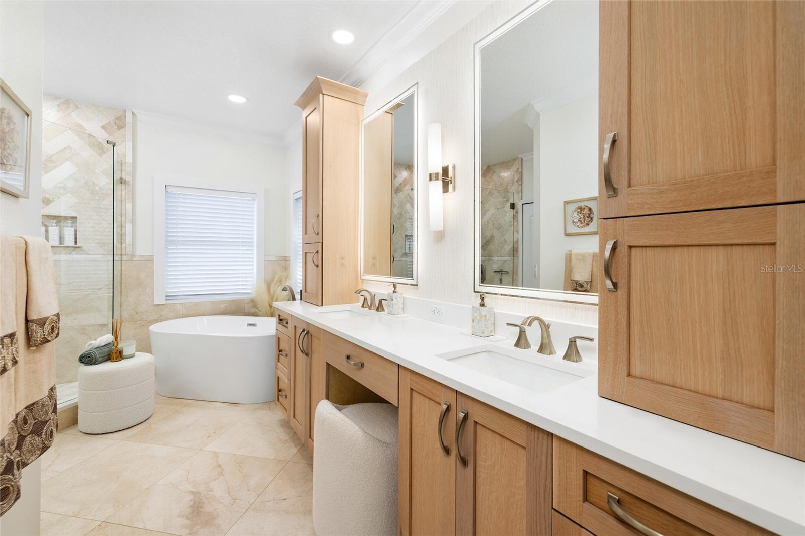 Listing photo id 23 for 9642 Gretna Green Drive