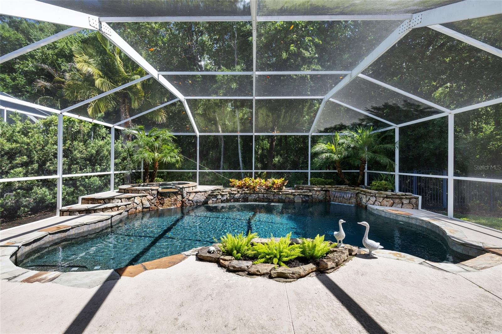 Listing photo id 39 for 9642 Gretna Green Drive