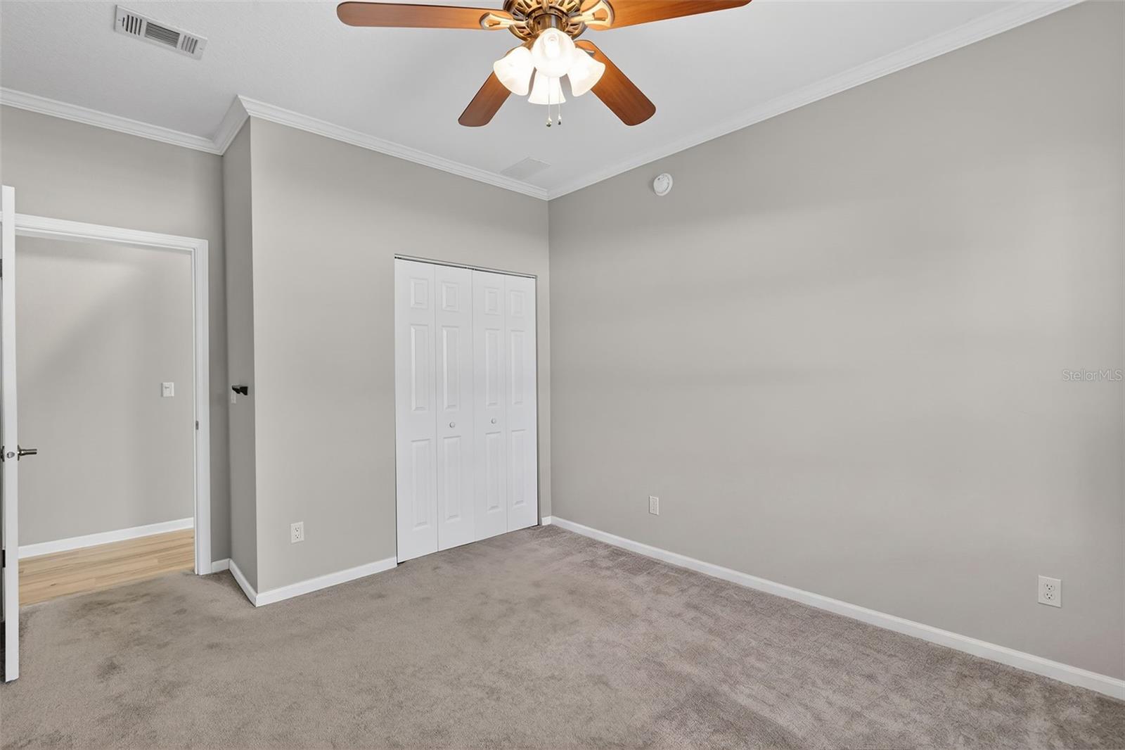 Image 18 of 39 For 530 San Clemente Circle