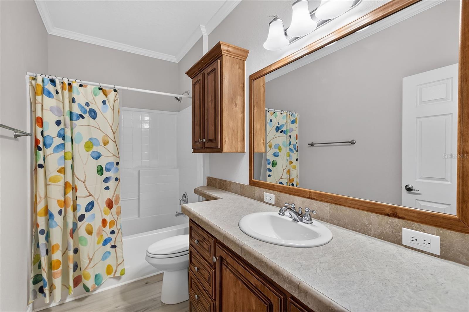 Image 21 of 39 For 530 San Clemente Circle