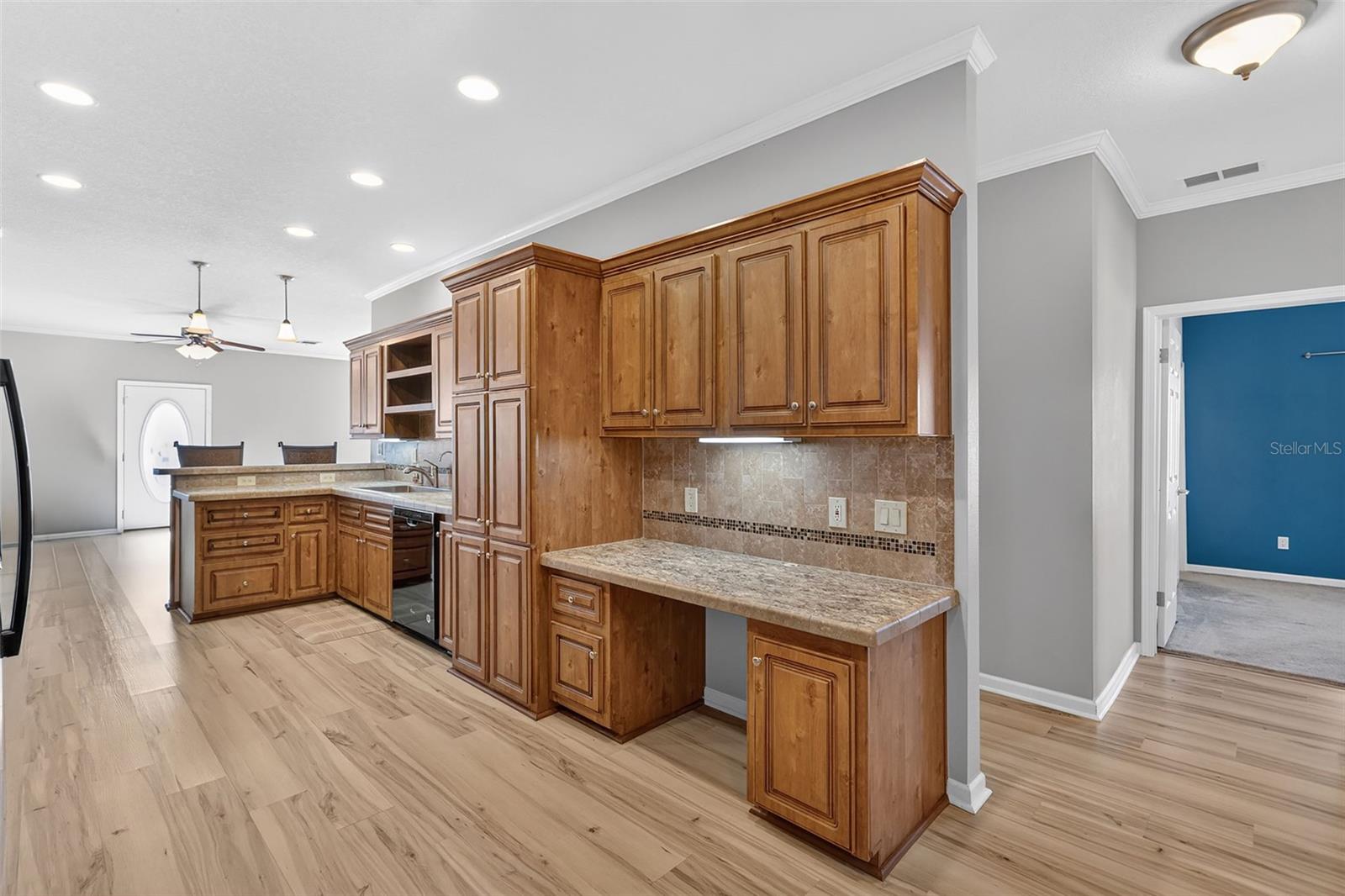 Image 7 of 39 For 530 San Clemente Circle