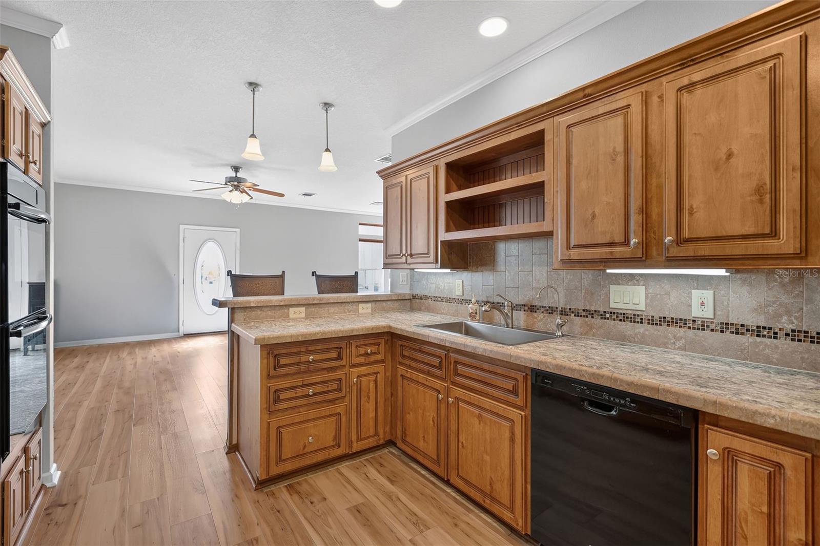 Image 9 of 39 For 530 San Clemente Circle
