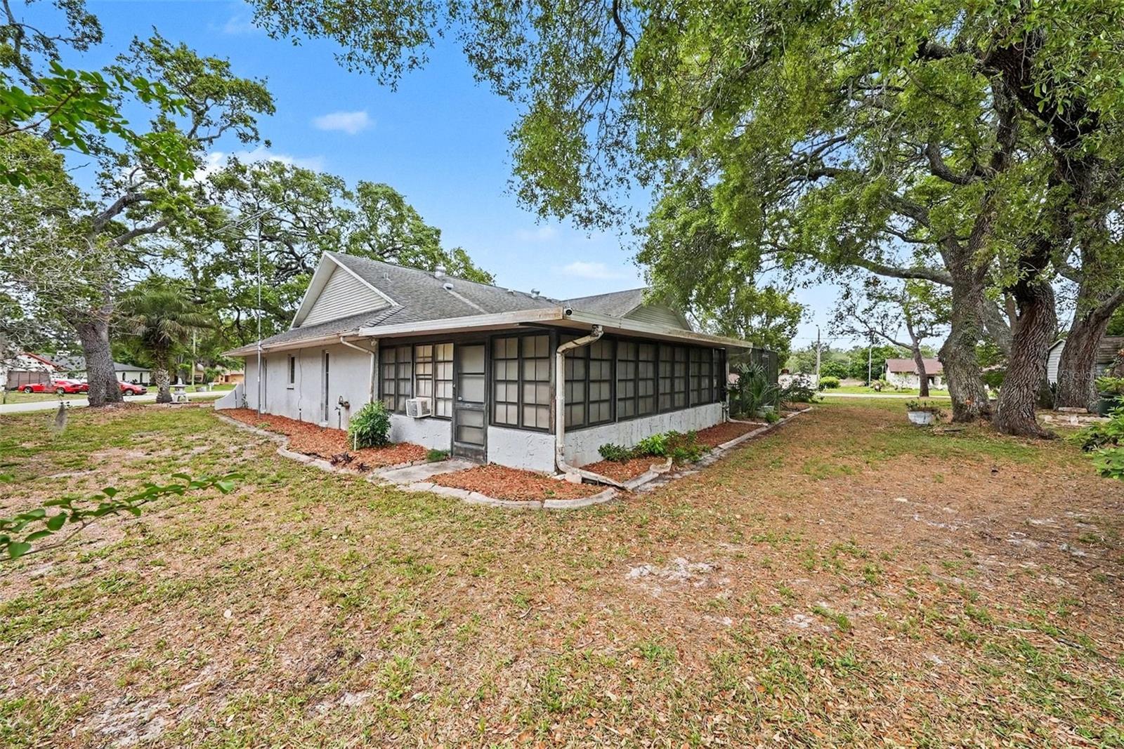 Image 19 of 22 For 8251 Earlshire Lane