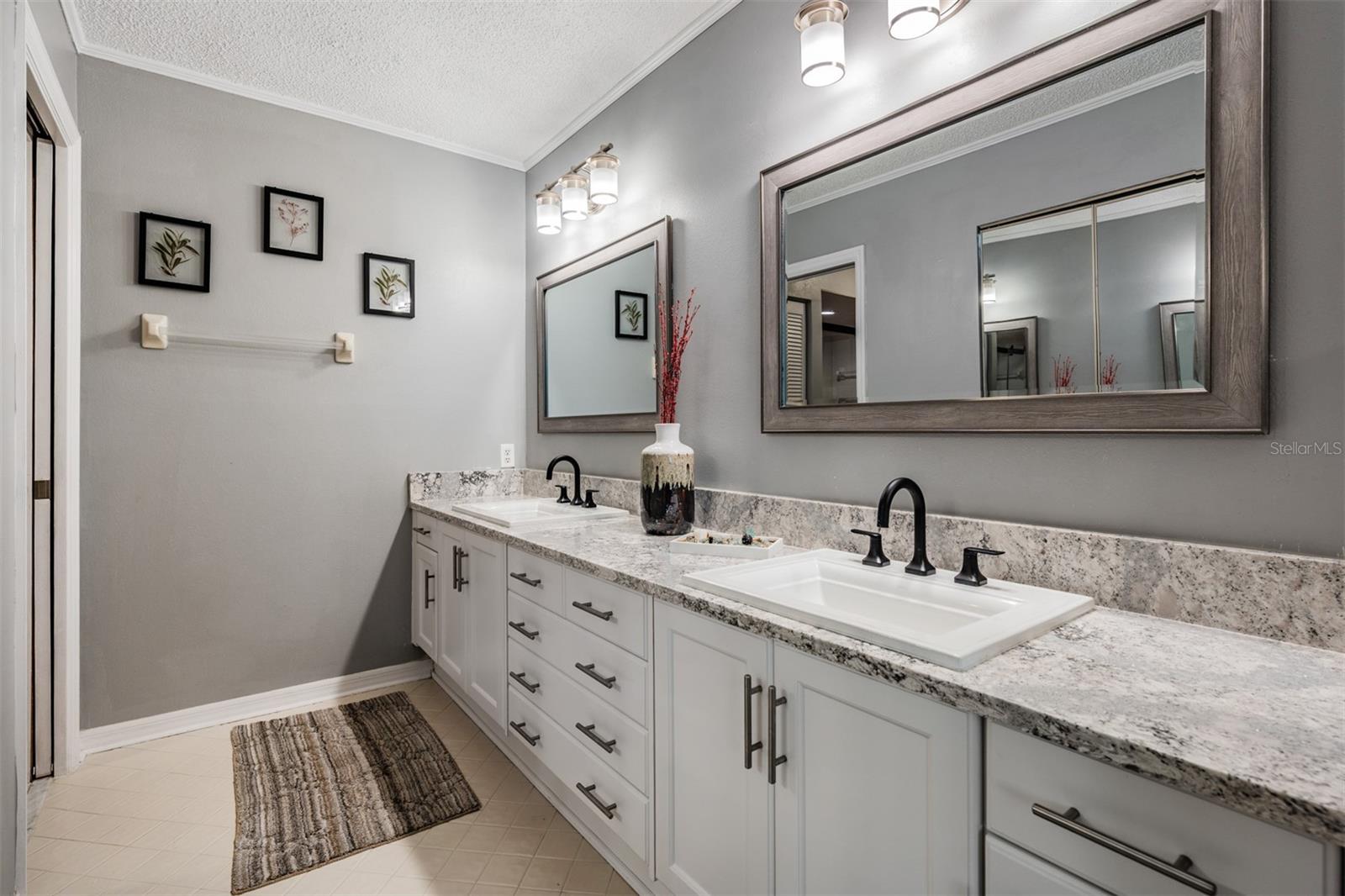 Image 21 of 45 For 1801 Lake Road 6j