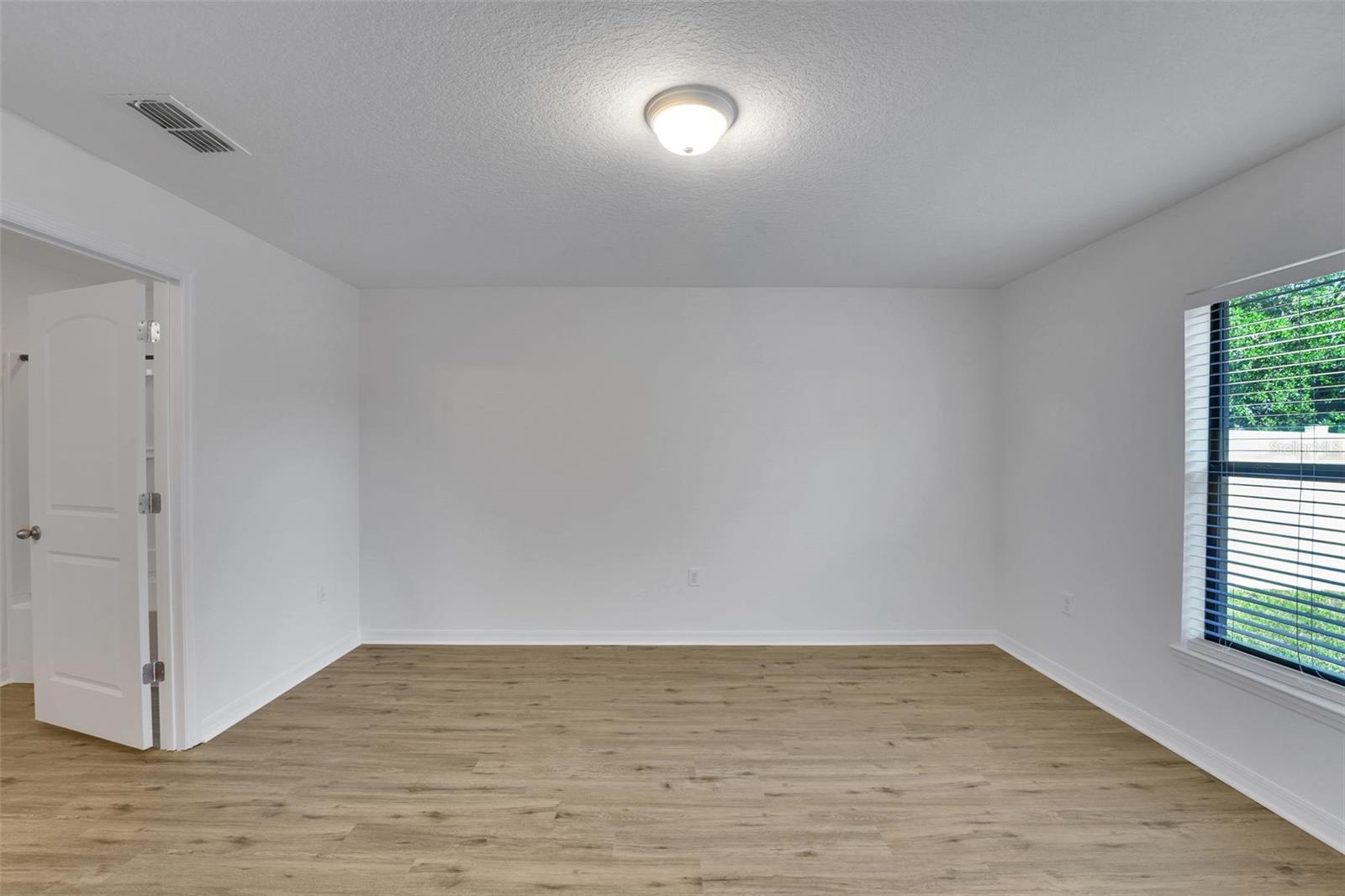 Image 22 of 26 For 2659 Rotherham Road