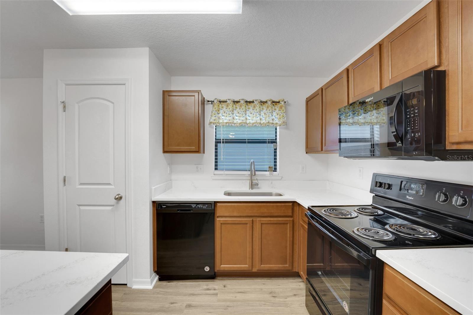 Image 6 of 26 For 2659 Rotherham Road