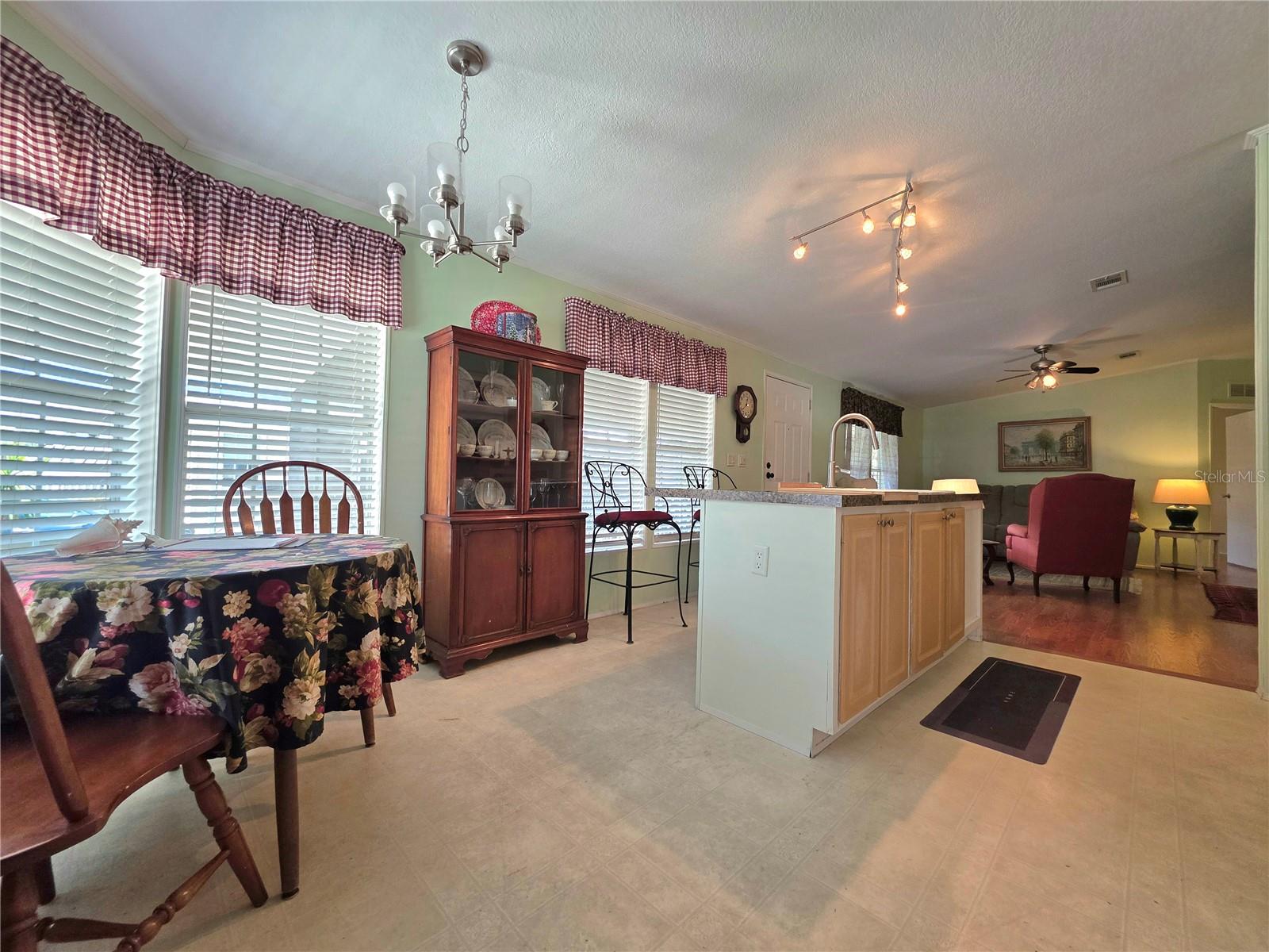 Image 12 of 64 For 37251 Lois Avenue