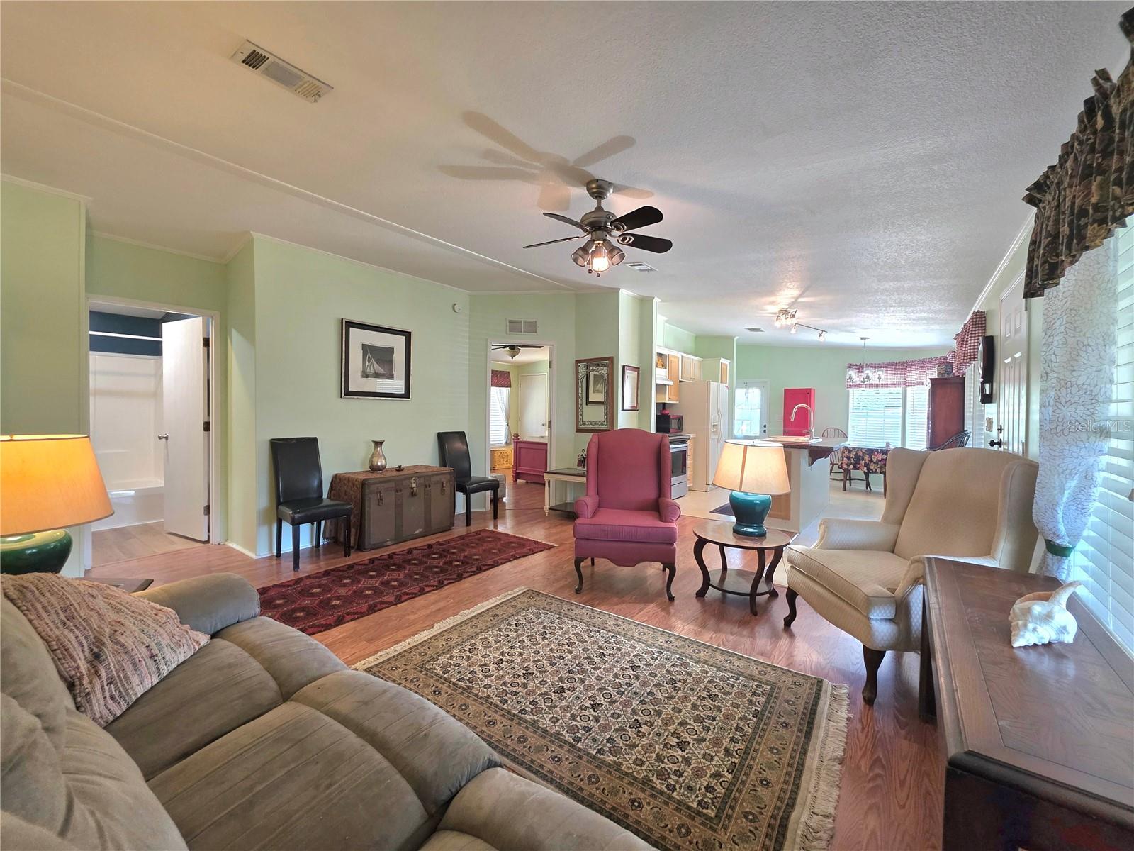 Image 17 of 64 For 37251 Lois Avenue