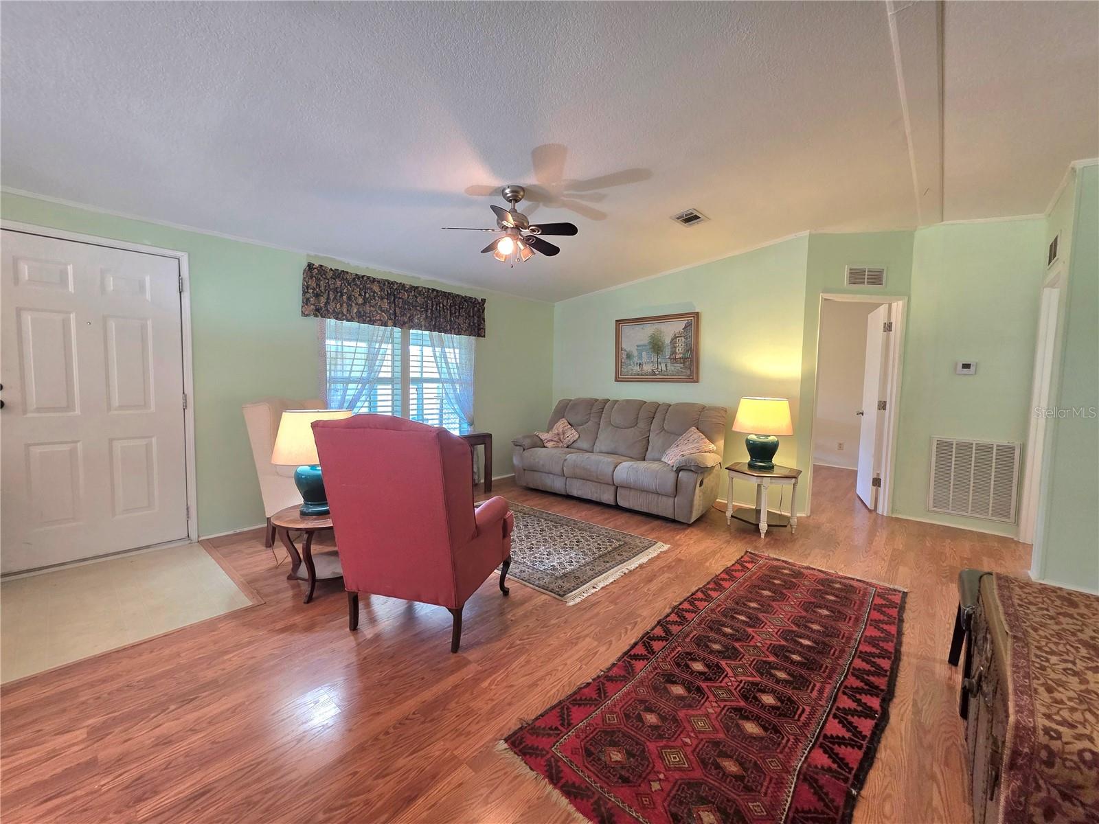 Image 23 of 64 For 37251 Lois Avenue