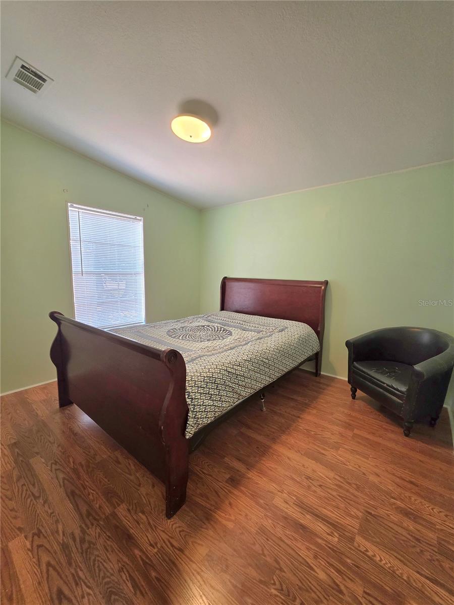 Image 27 of 64 For 37251 Lois Avenue