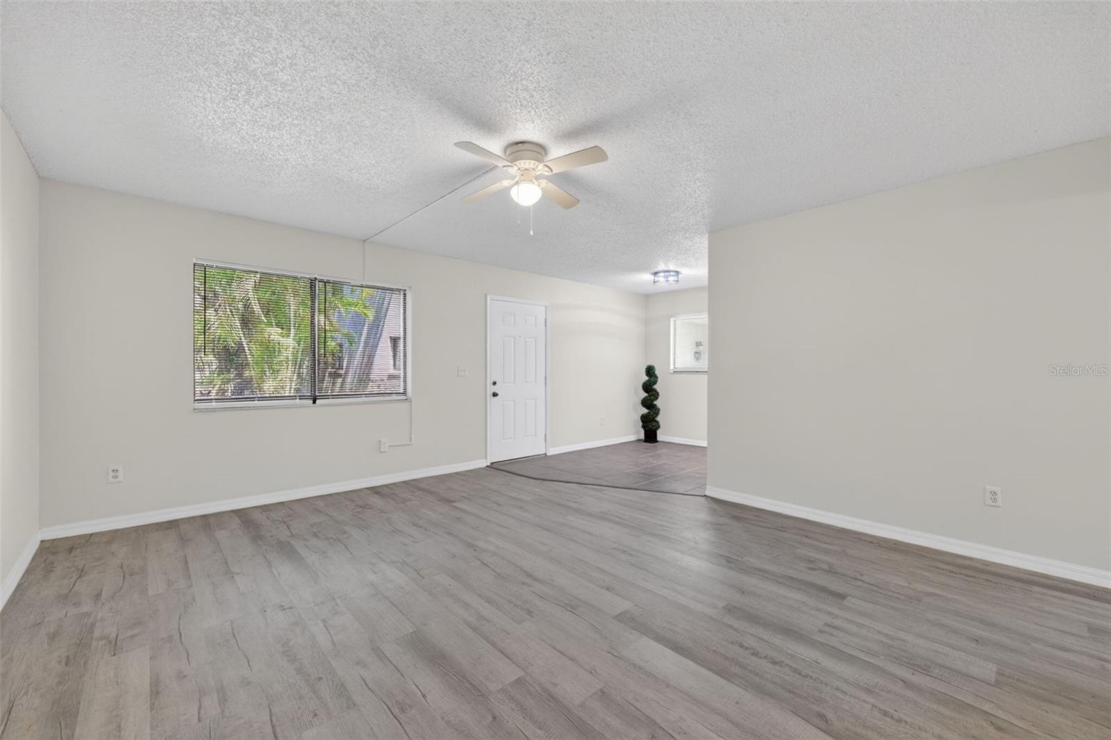 Image 7 of 29 For 11715 Raintree Village Boulevard A