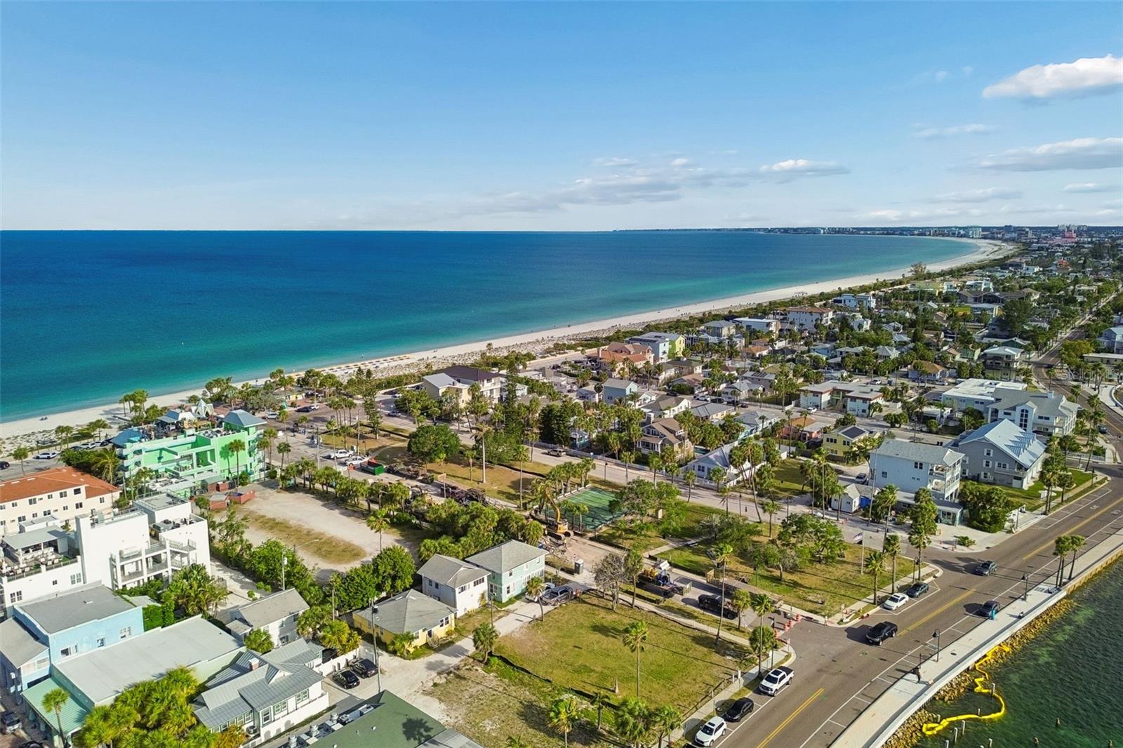 Image 11 of 33 For 808 Pass A Grille Way