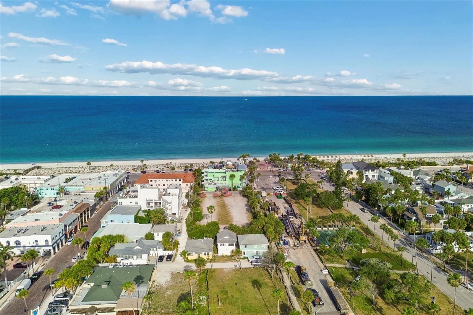 Image 12 of 33 For 808 Pass A Grille Way