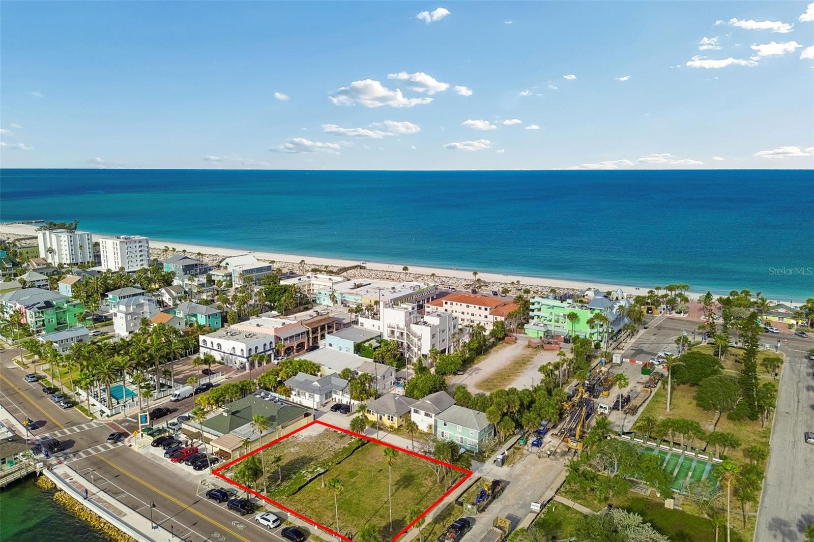 Image 14 of 33 For 808 Pass A Grille Way