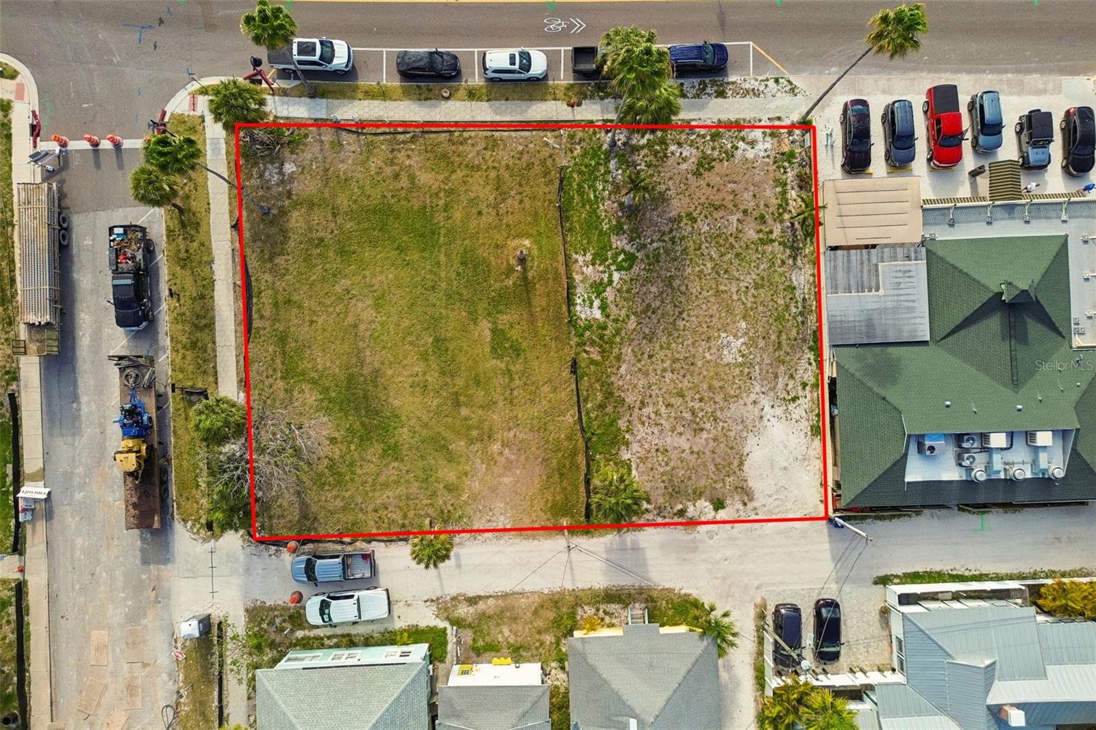 Image 23 of 33 For 808 Pass A Grille Way