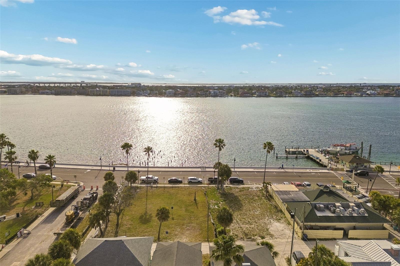 Image 7 of 33 For 808 Pass A Grille Way