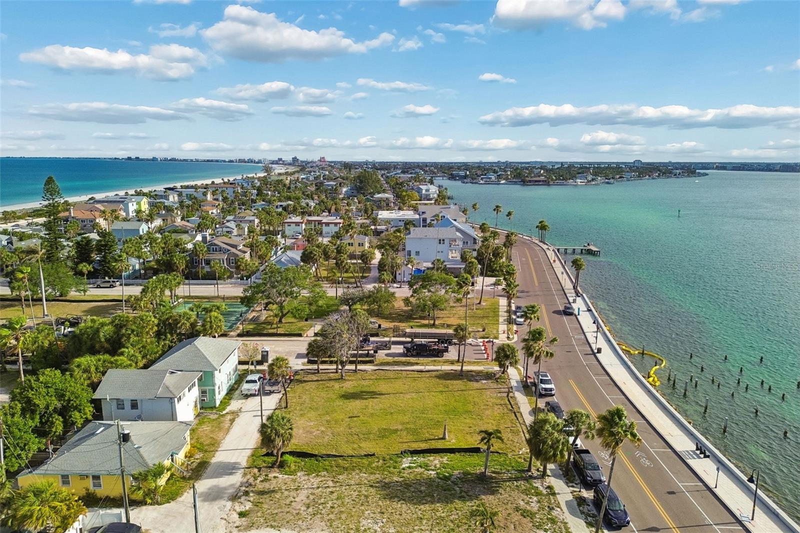 Image 9 of 33 For 808 Pass A Grille Way