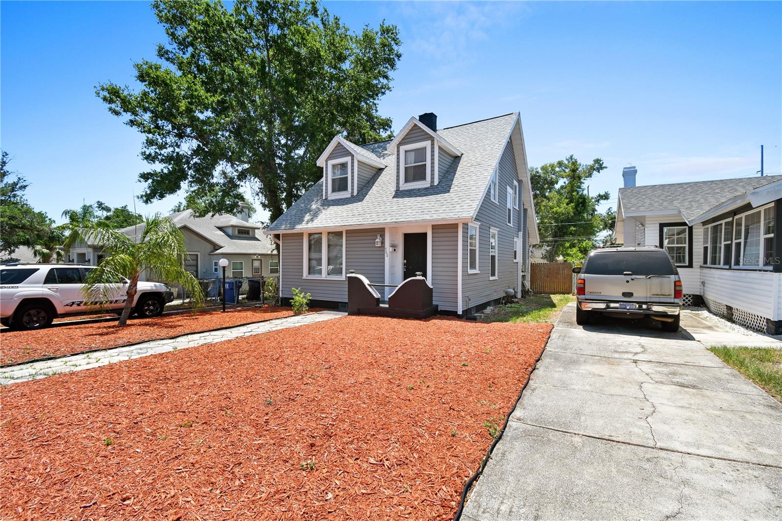 Image 3 of 22 For 766 13th Avenue S