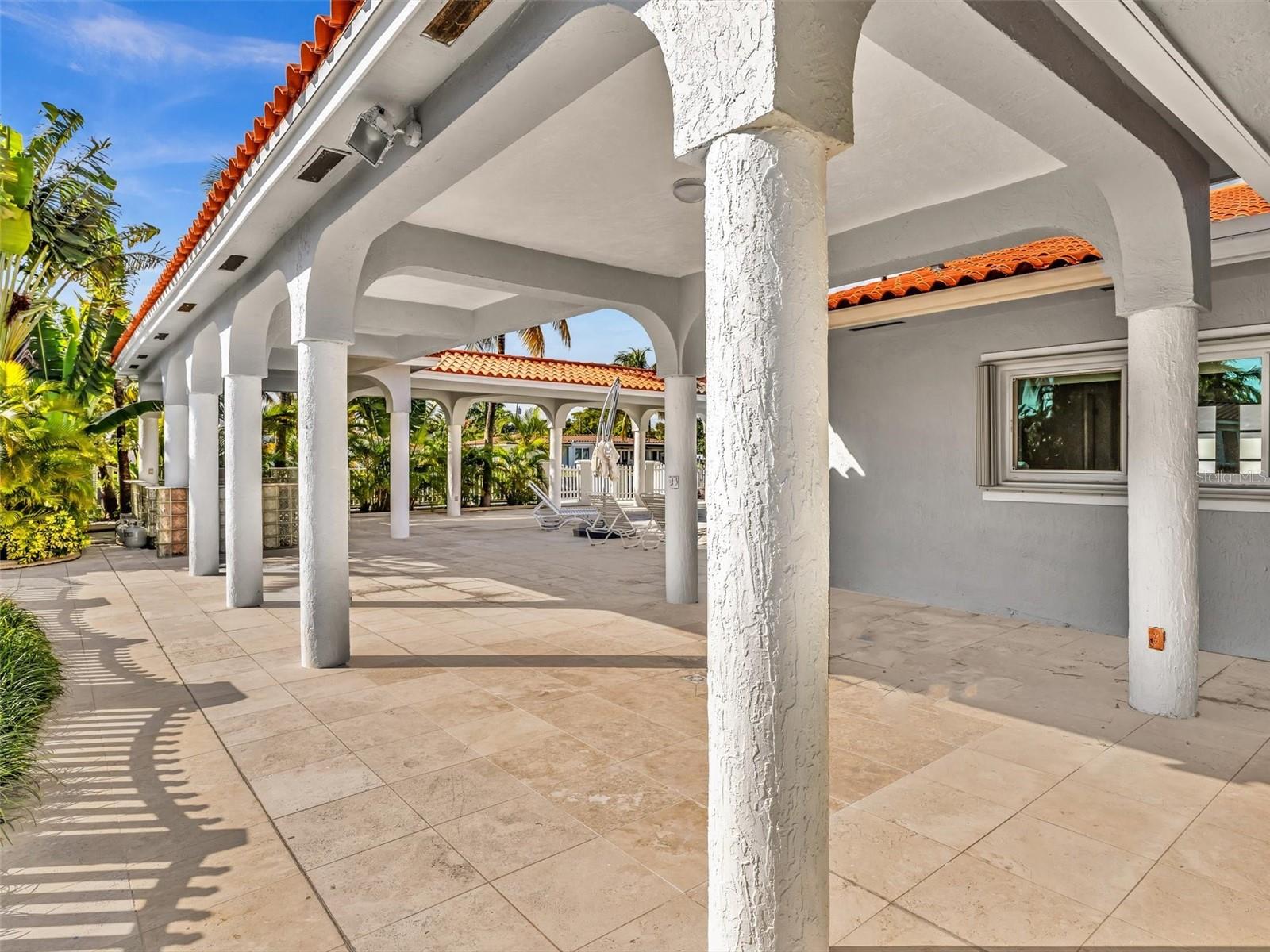 Image 14 of 88 For 12904 Banyan Road