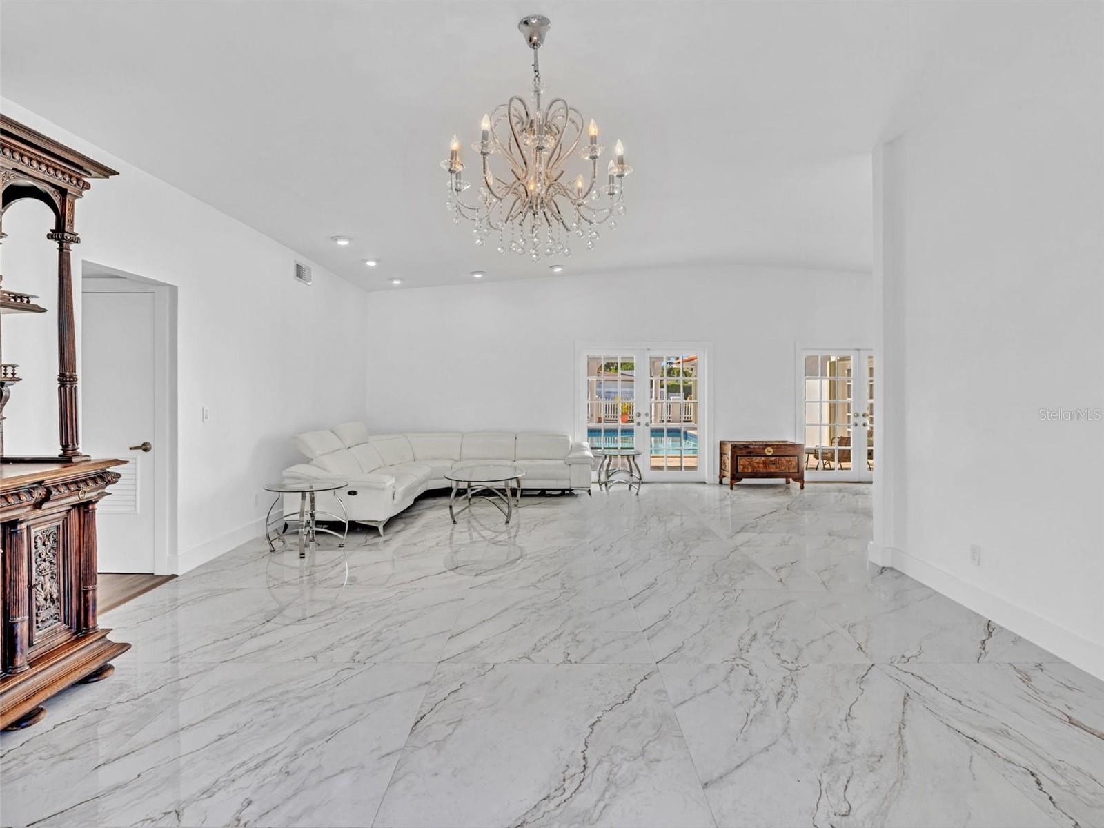 Image 15 of 88 For 12904 Banyan Road