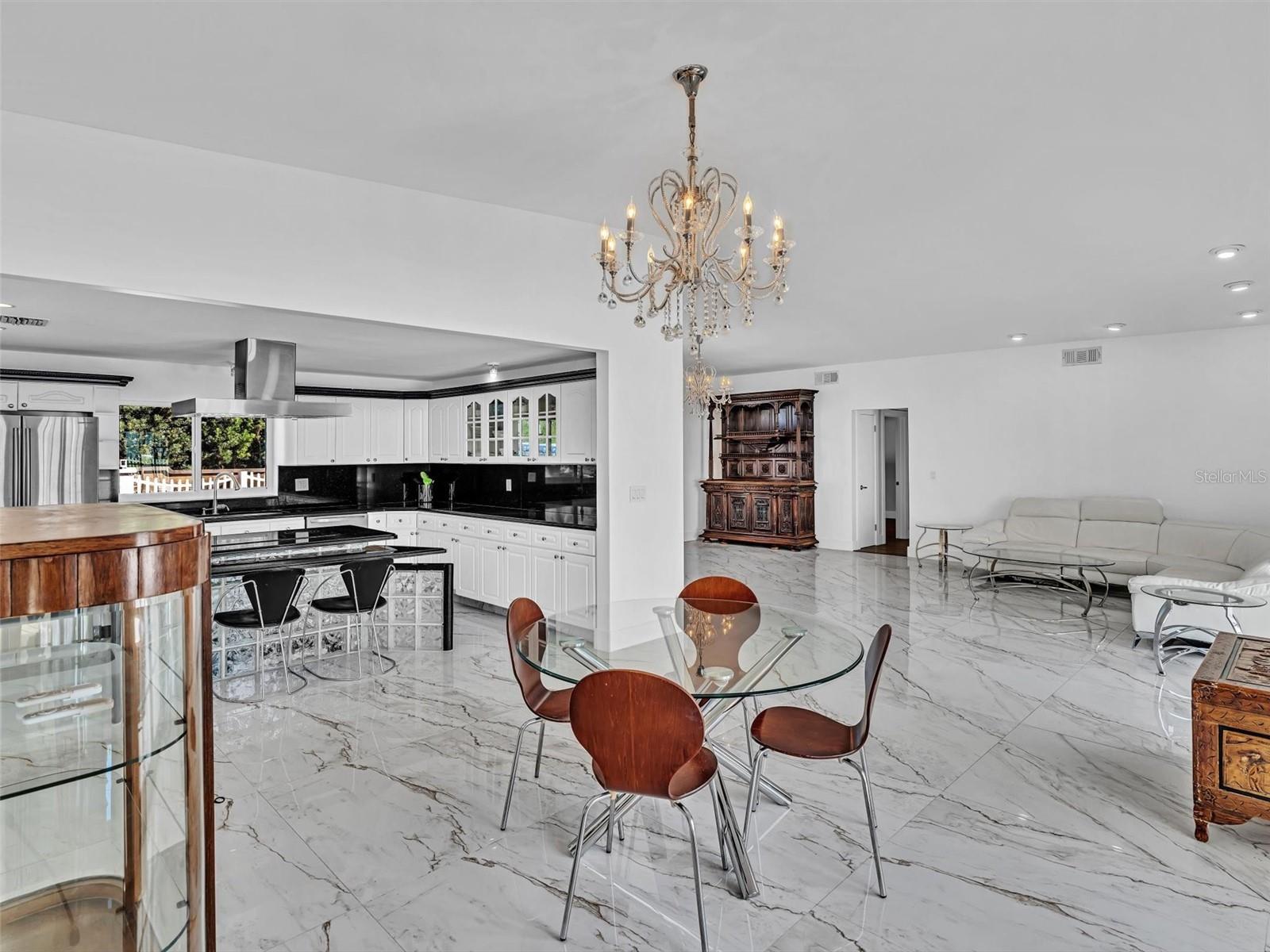 Image 26 of 88 For 12904 Banyan Road