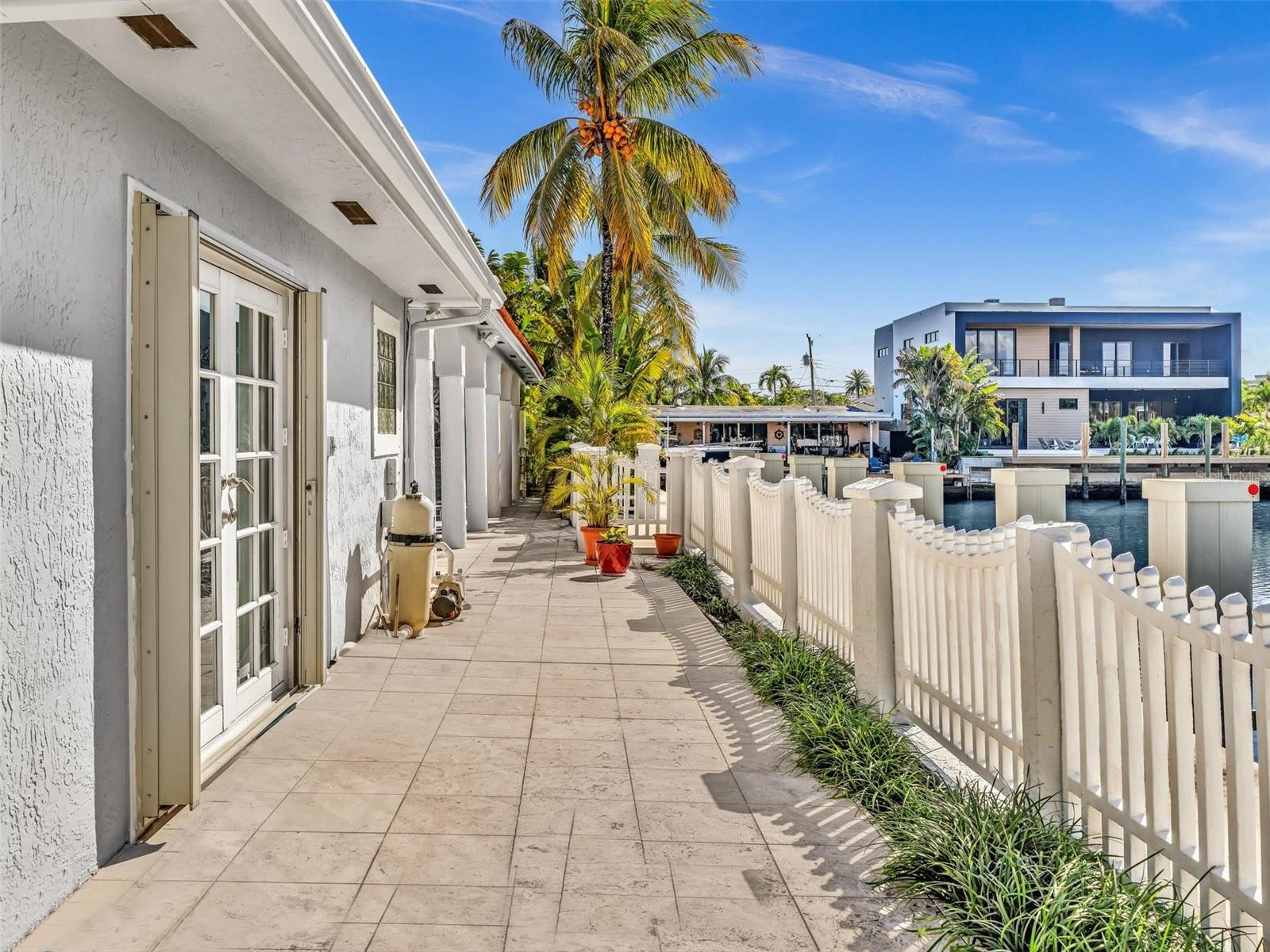 Image 34 of 88 For 12904 Banyan Road