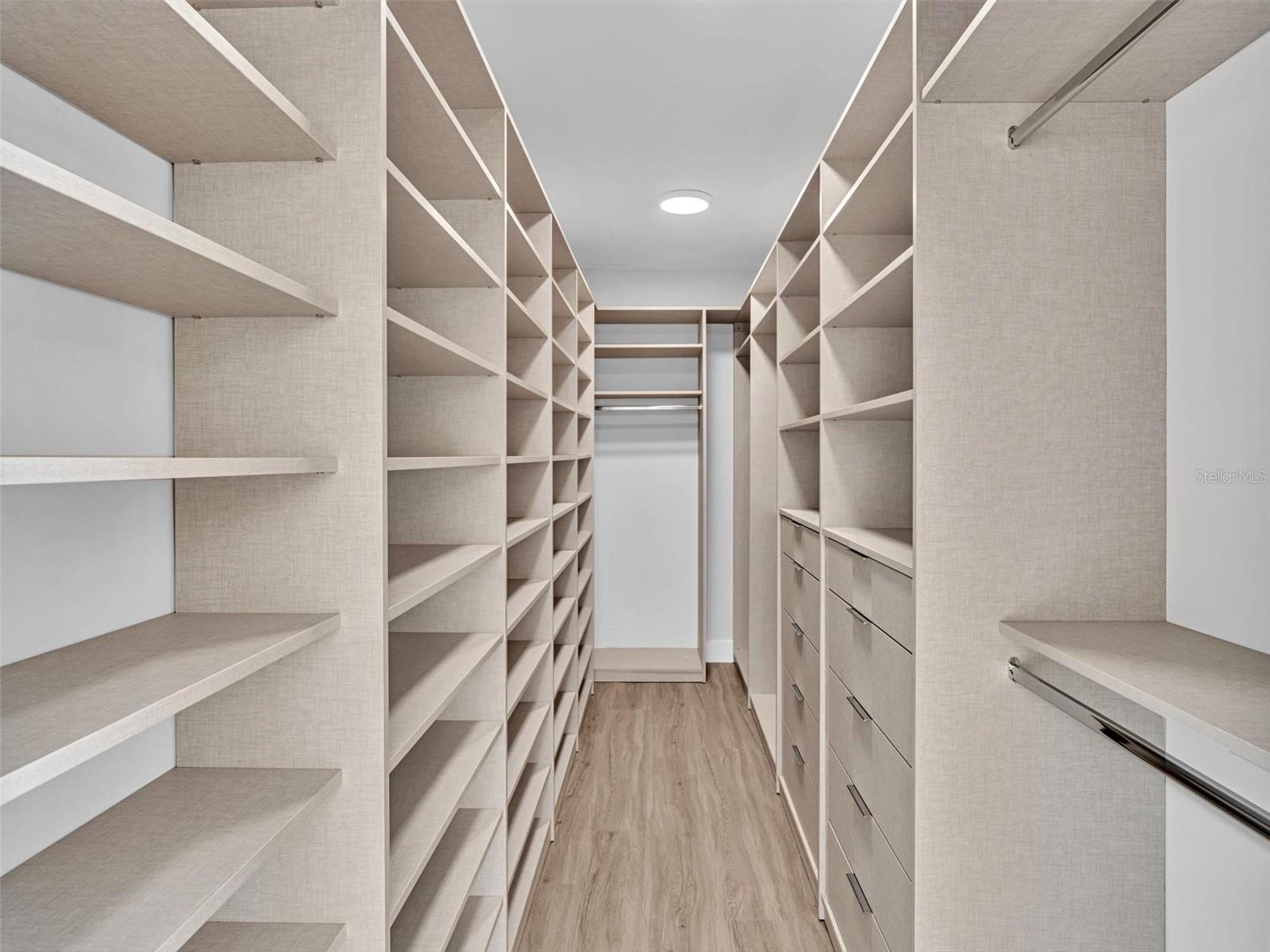 Image 36 of 88 For 12904 Banyan Road