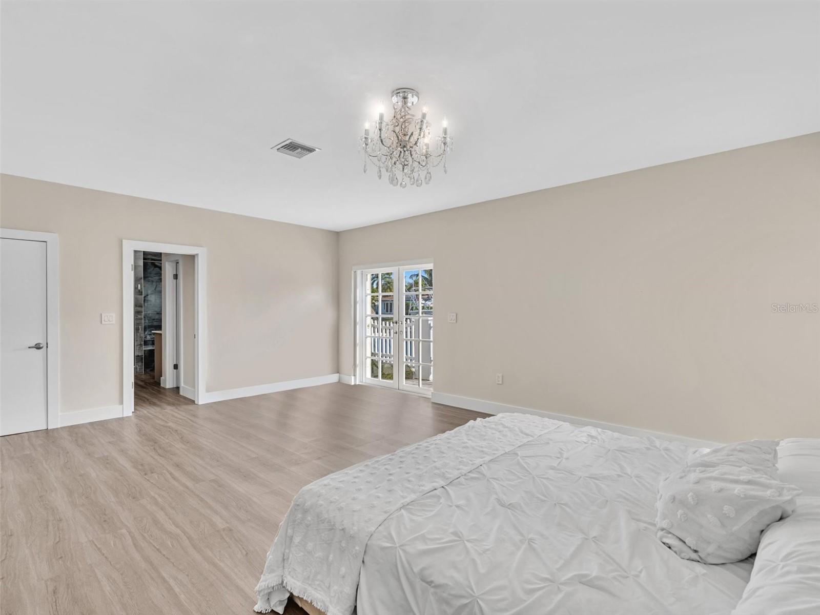 Image 39 of 88 For 12904 Banyan Road