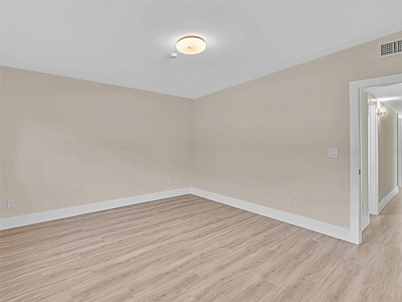 Image 63 of 88 For 12904 Banyan Road