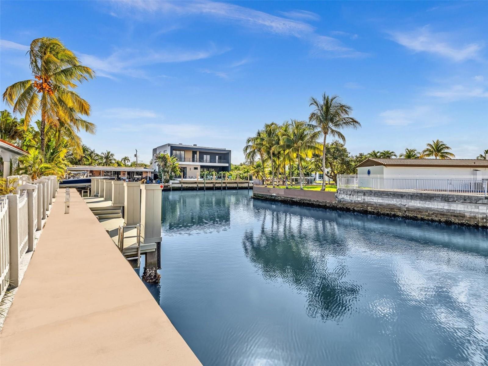 Image 8 of 88 For 12904 Banyan Road