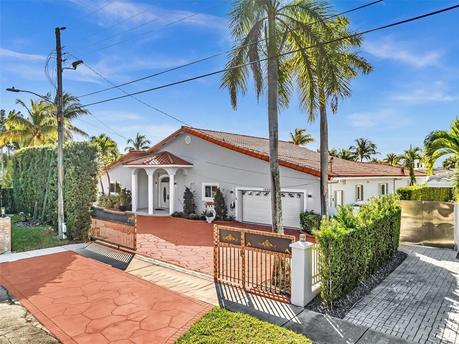 Image 84 of 88 For 12904 Banyan Road