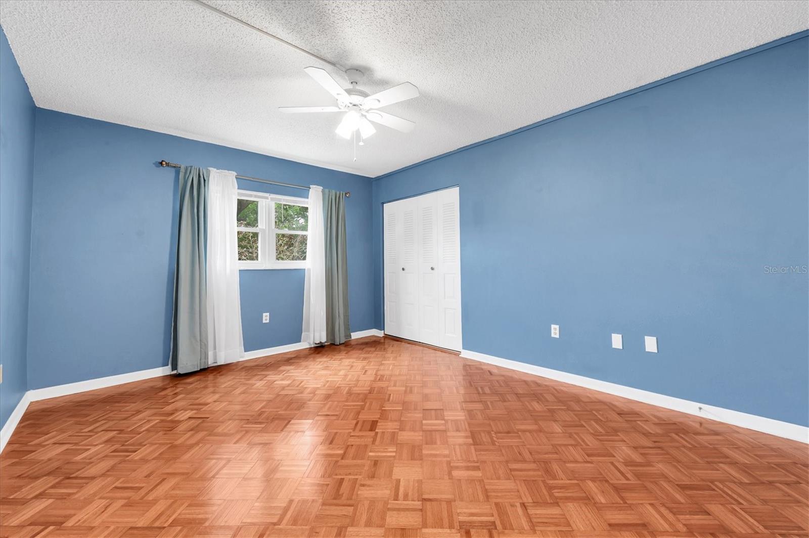 Image 13 of 27 For 845 Maple Court 103