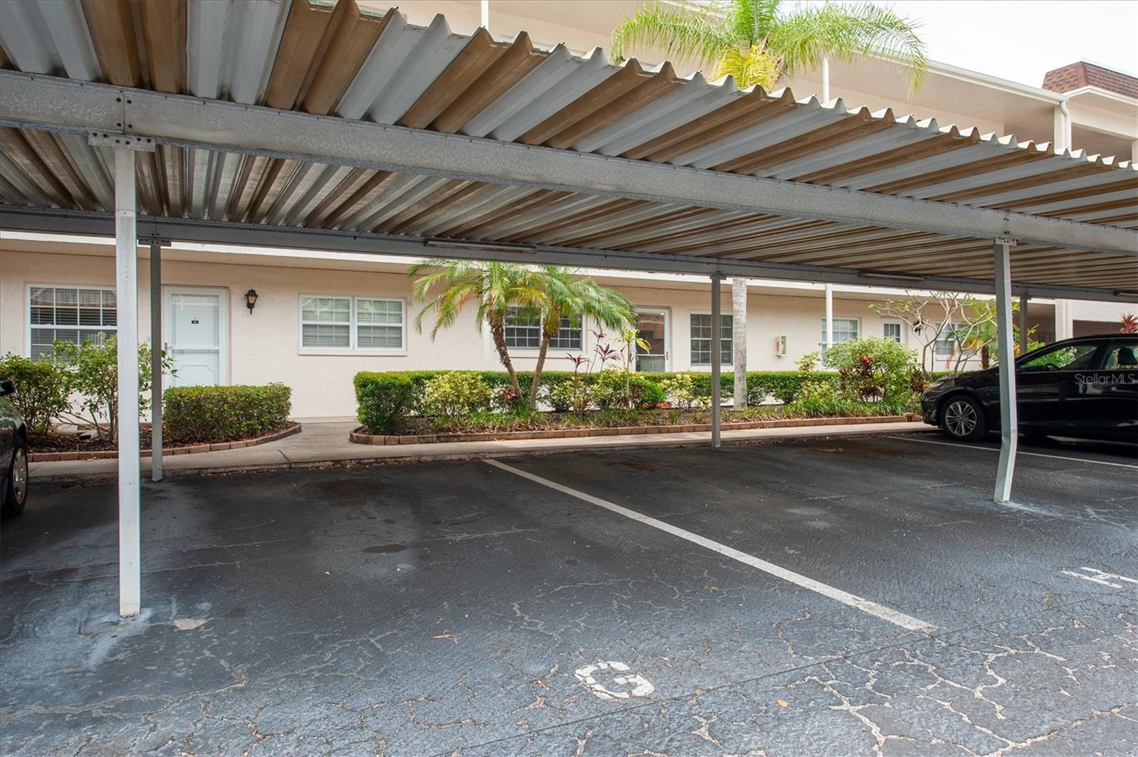 Image 24 of 27 For 845 Maple Court 103