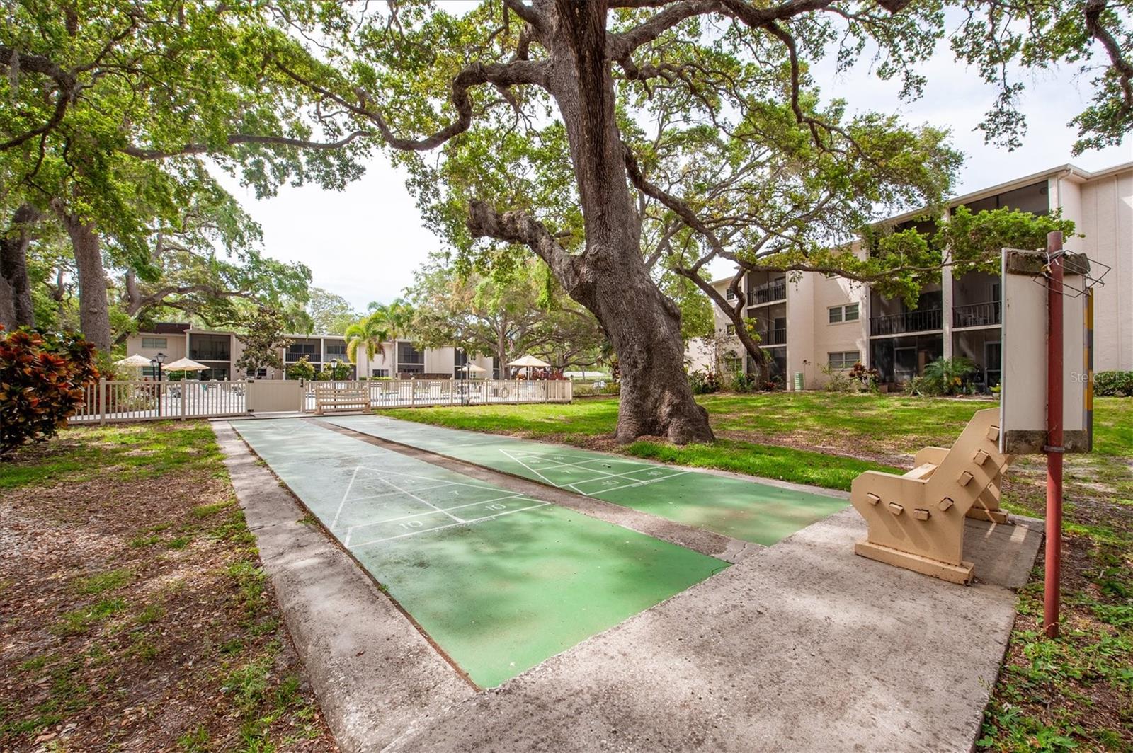 Image 26 of 27 For 845 Maple Court 103