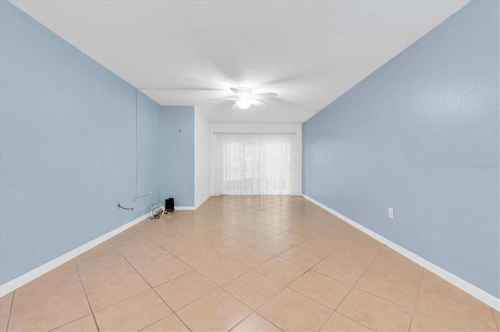 Image 8 of 27 For 845 Maple Court 103