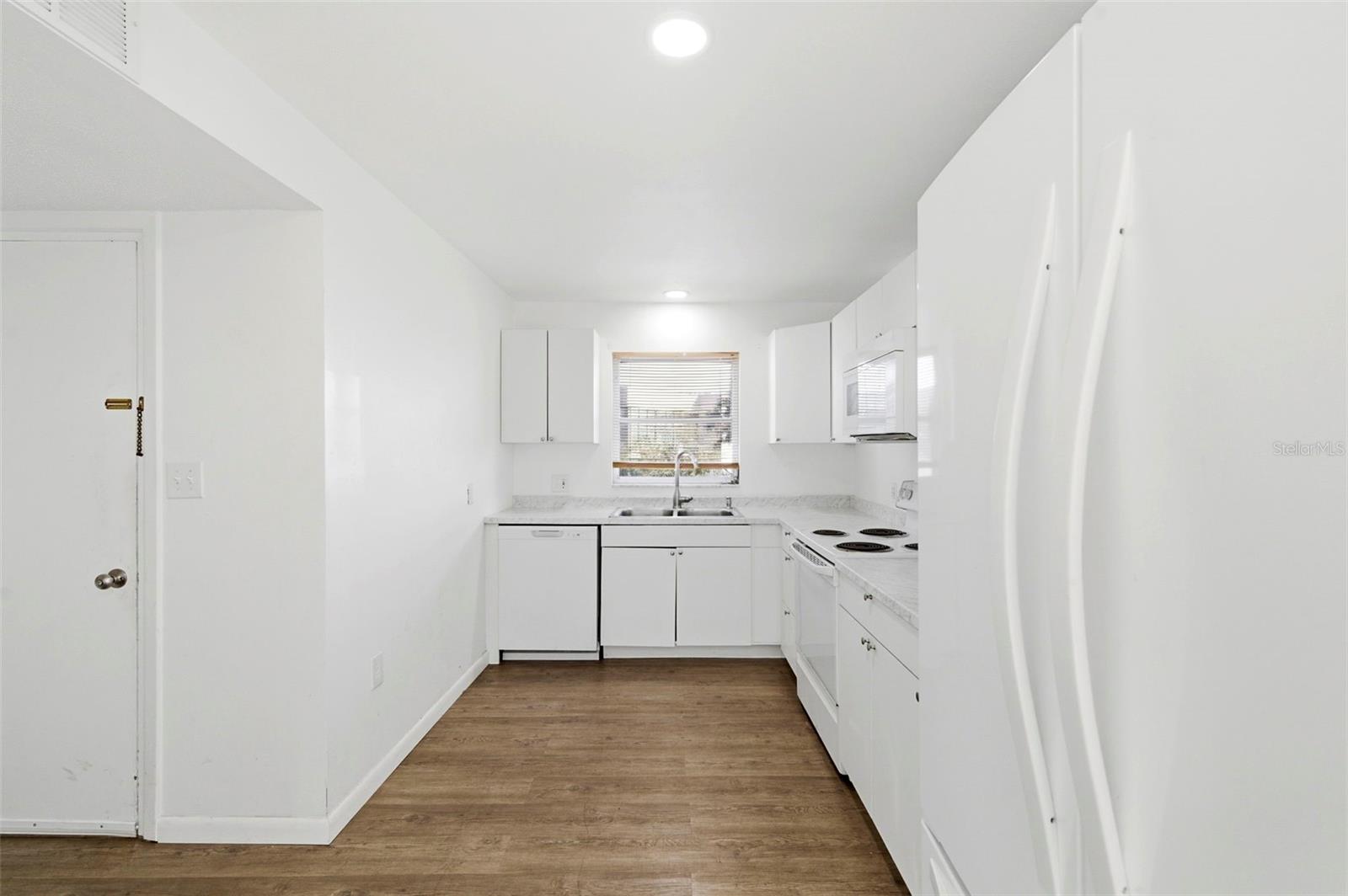 Image 19 of 49 For 8950 Park Boulevard 201