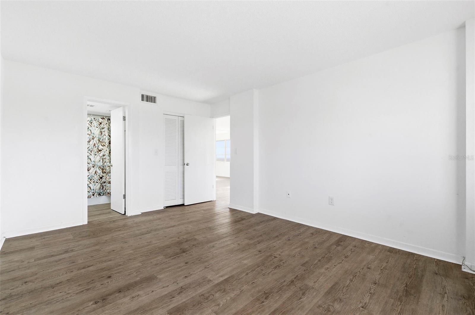 Image 25 of 49 For 8950 Park Boulevard 201