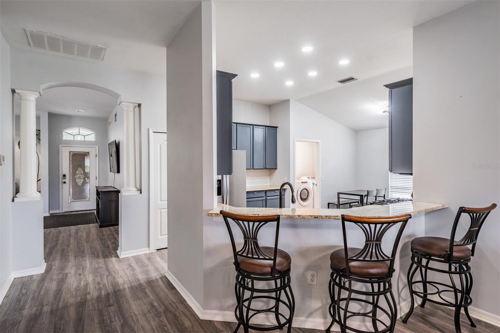 Listing photo id 11 for 12813 Standbridge Drive