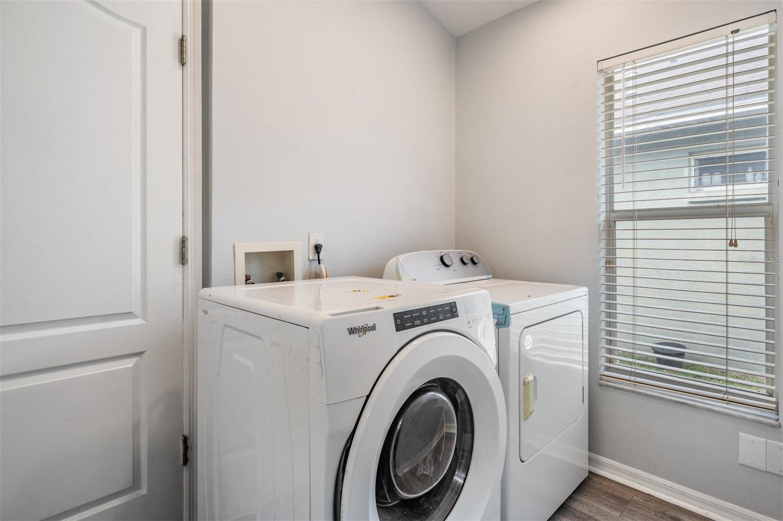 Listing photo id 23 for 12813 Standbridge Drive