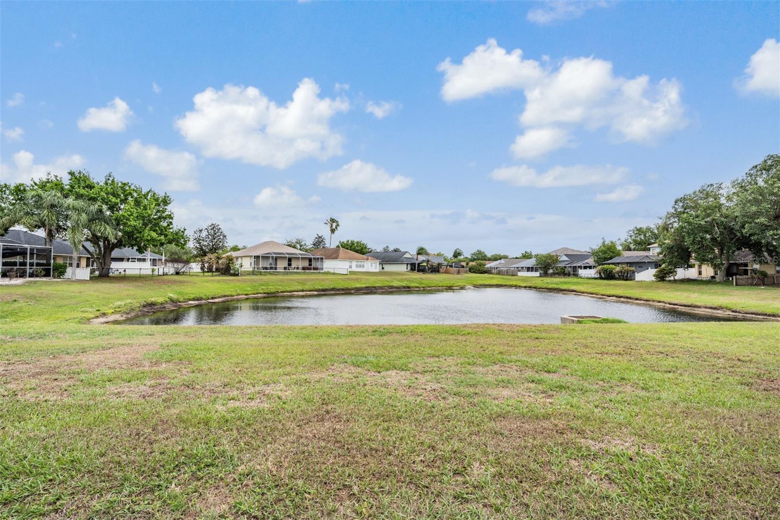 Listing photo id 25 for 12813 Standbridge Drive