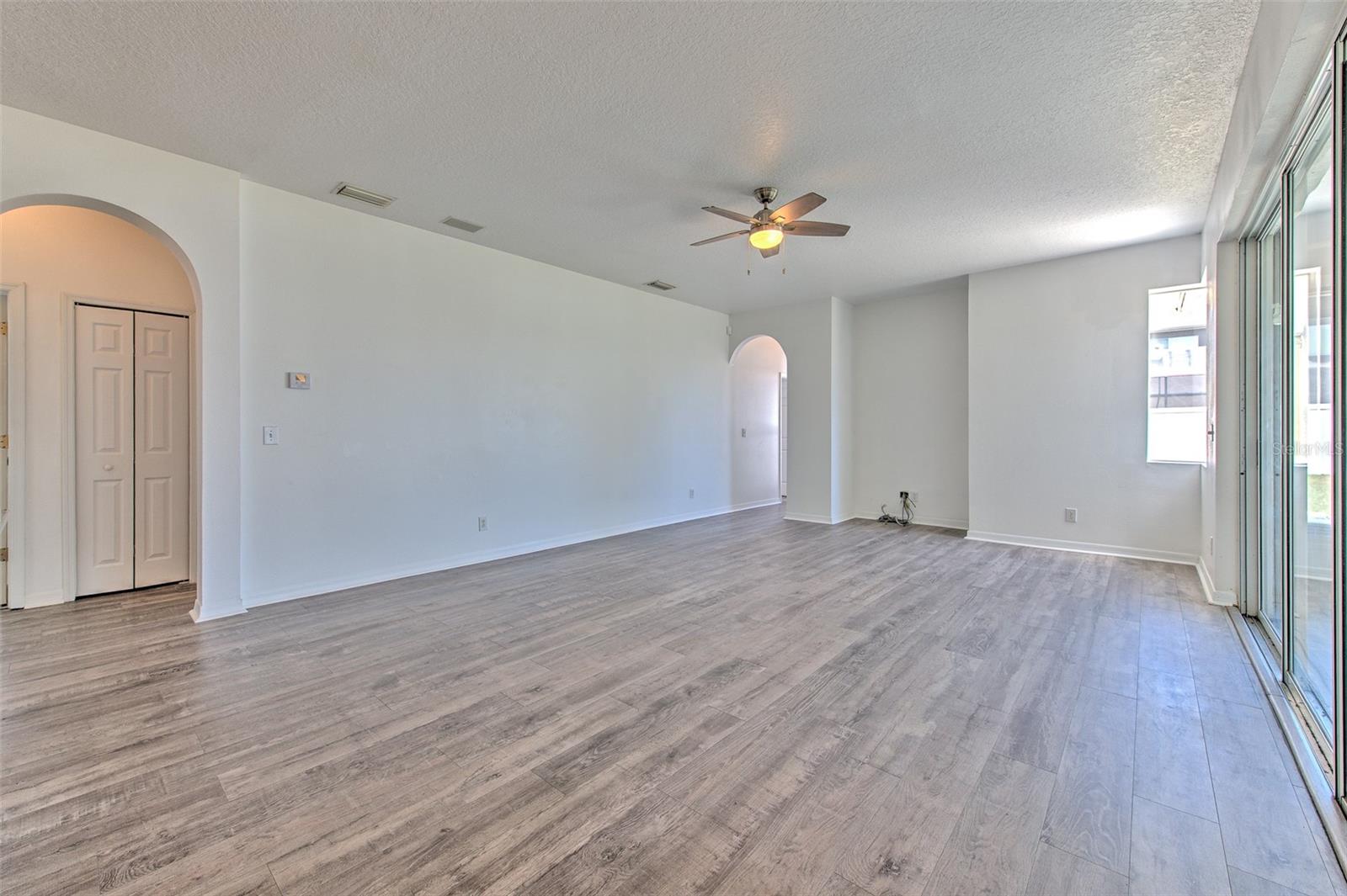 Image 33 of 54 For 13022 Carlington Lane