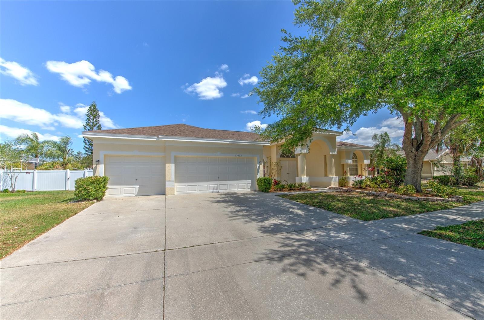 Image 4 of 54 For 13022 Carlington Lane
