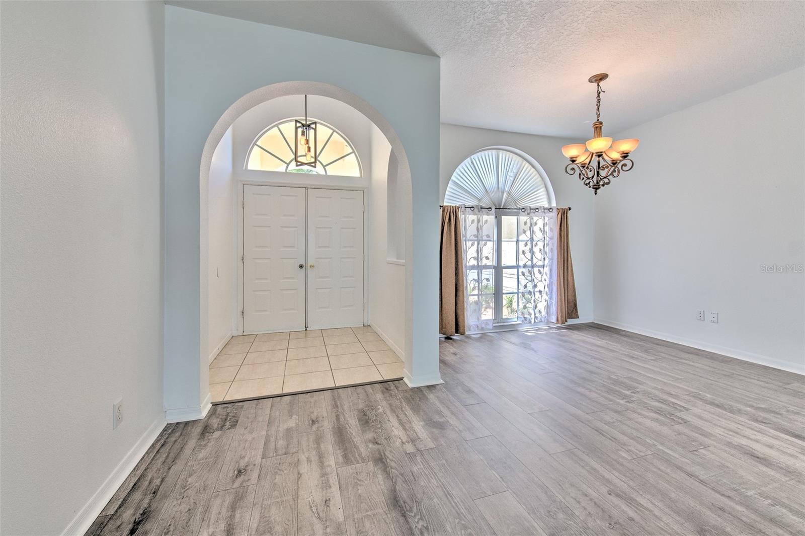 Image 9 of 54 For 13022 Carlington Lane