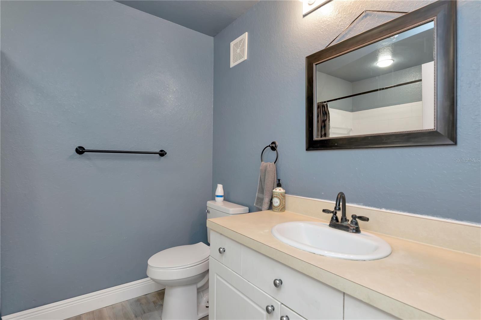 Image 15 of 30 For 18001 Richmond Place Drive 235