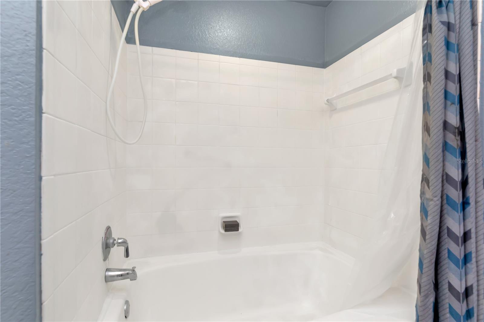 Image 16 of 30 For 18001 Richmond Place Drive 235