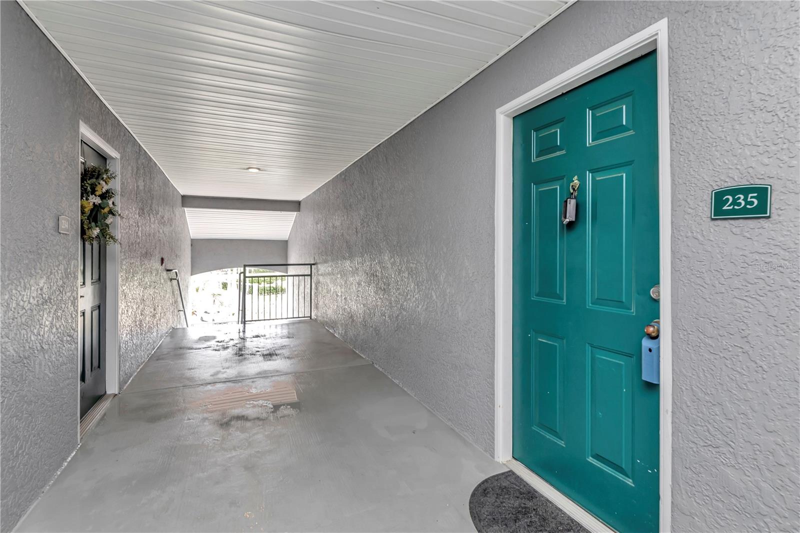 Image 2 of 30 For 18001 Richmond Place Drive 235