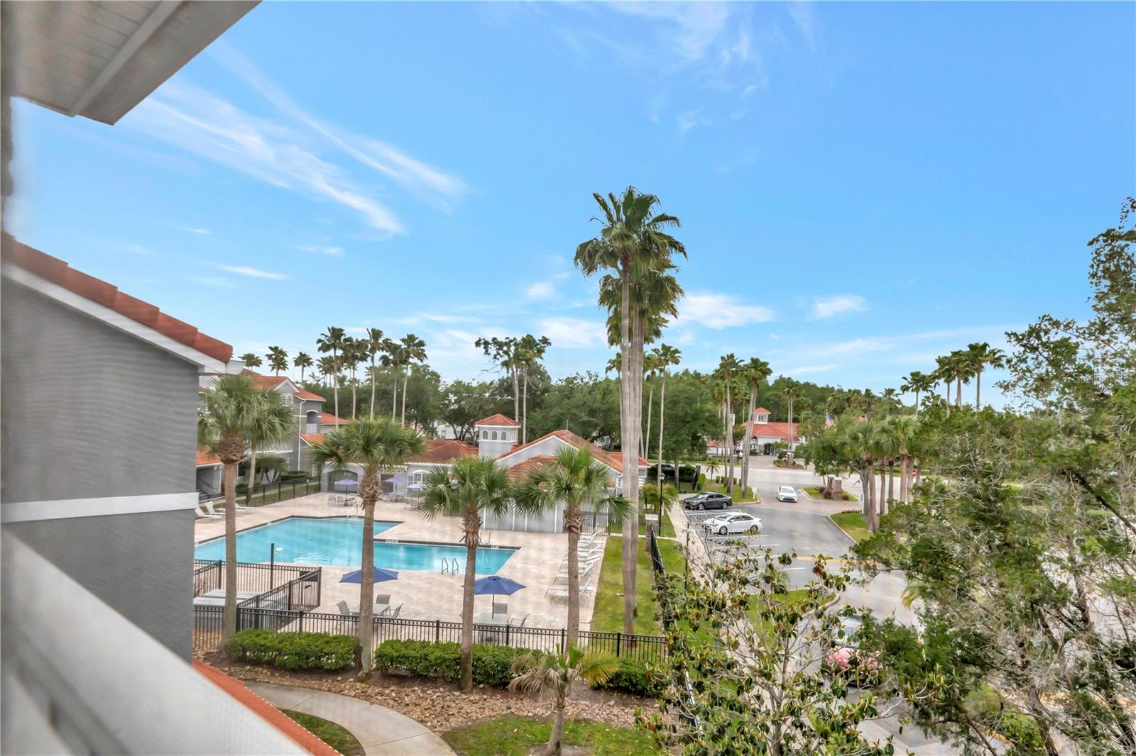 Image 20 of 30 For 18001 Richmond Place Drive 235