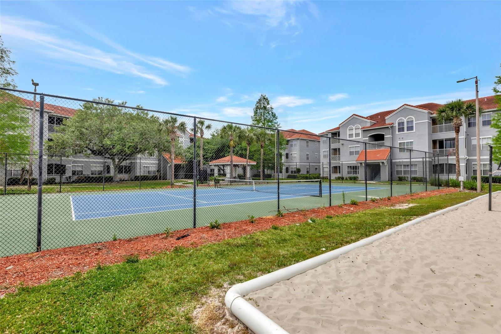 Image 27 of 30 For 18001 Richmond Place Drive 235