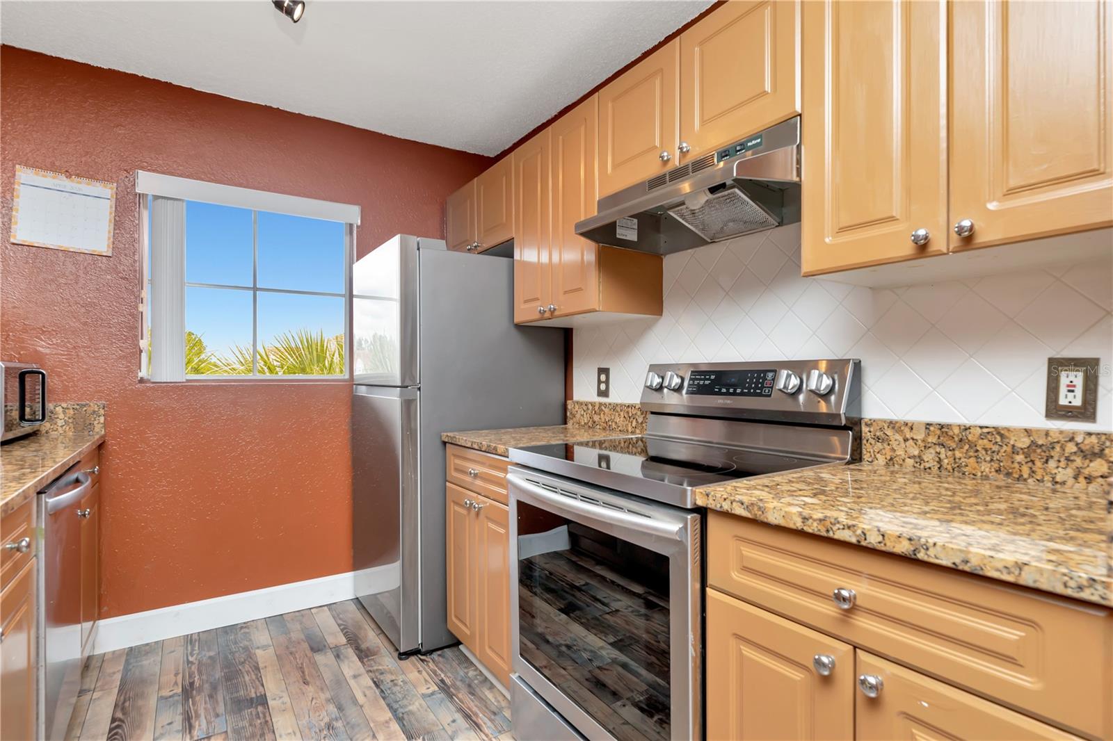 Image 8 of 30 For 18001 Richmond Place Drive 235